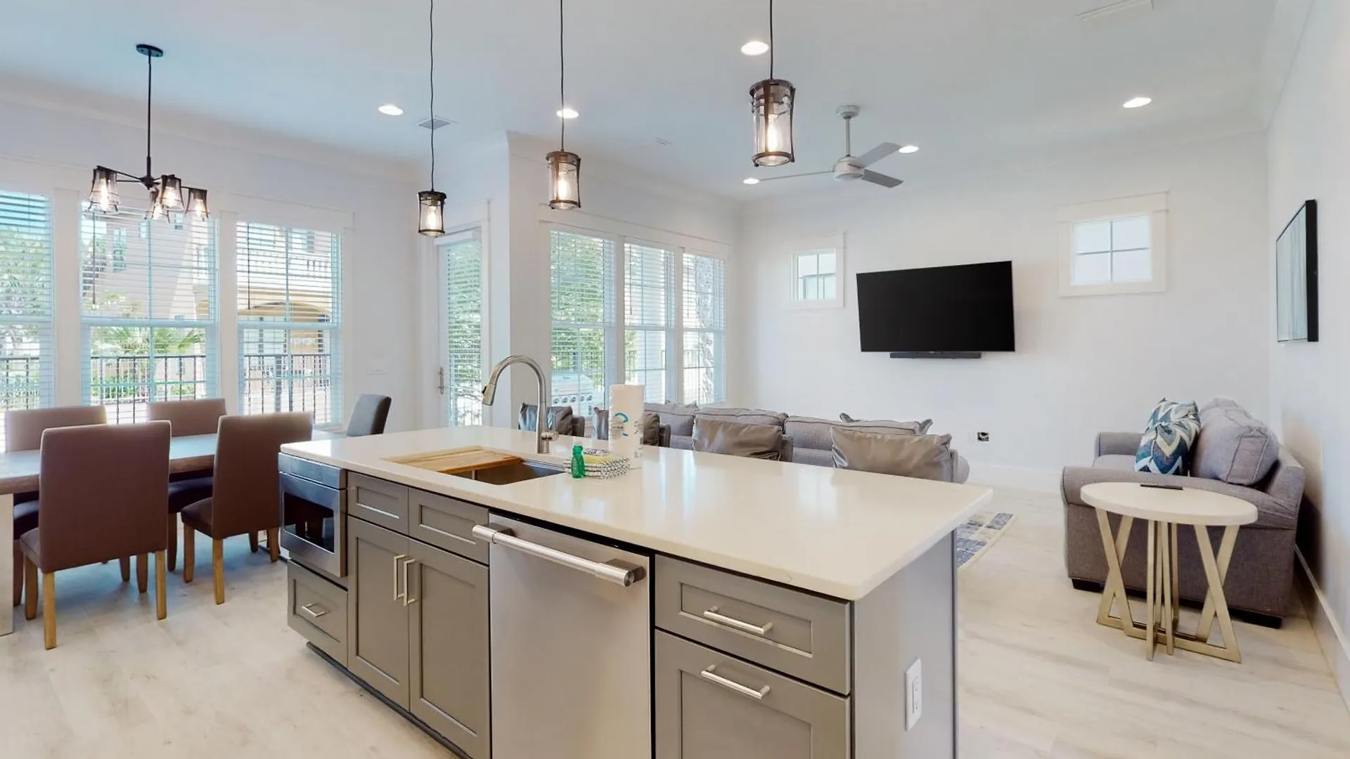 Villa Lago 1969 Baytowne Loop Destin 0*,  United States